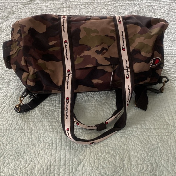 Champion Camouflage Duffel Bag - Picture 5 of 7